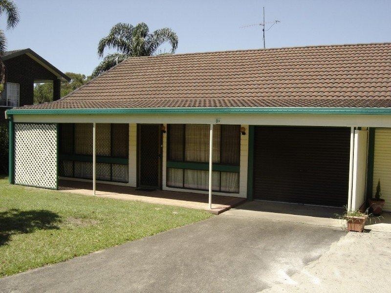 9B Blackbutt Crescent, Laurieton NSW 2443
