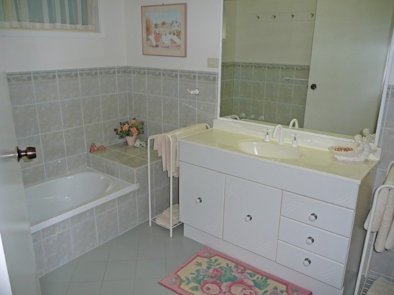 106 McCafferys Road, Hannam Vale NSW 2443