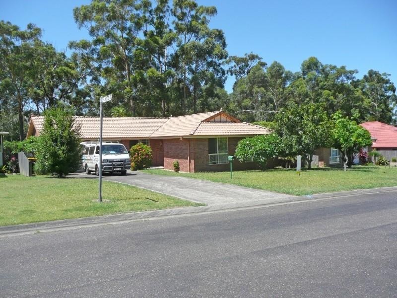 15 Flinders Drive, Laurieton NSW 2443