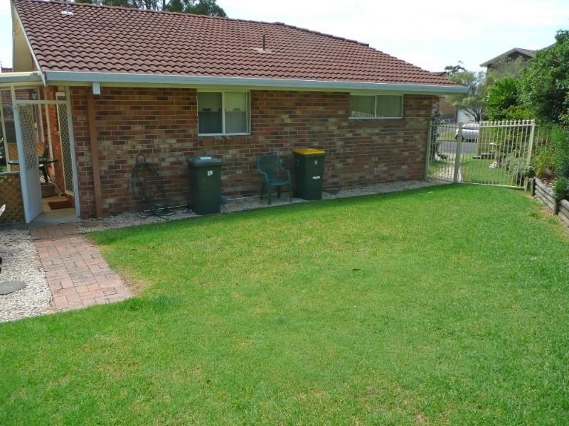 2/30 Blackbutt Crescent, Laurieton NSW 2443