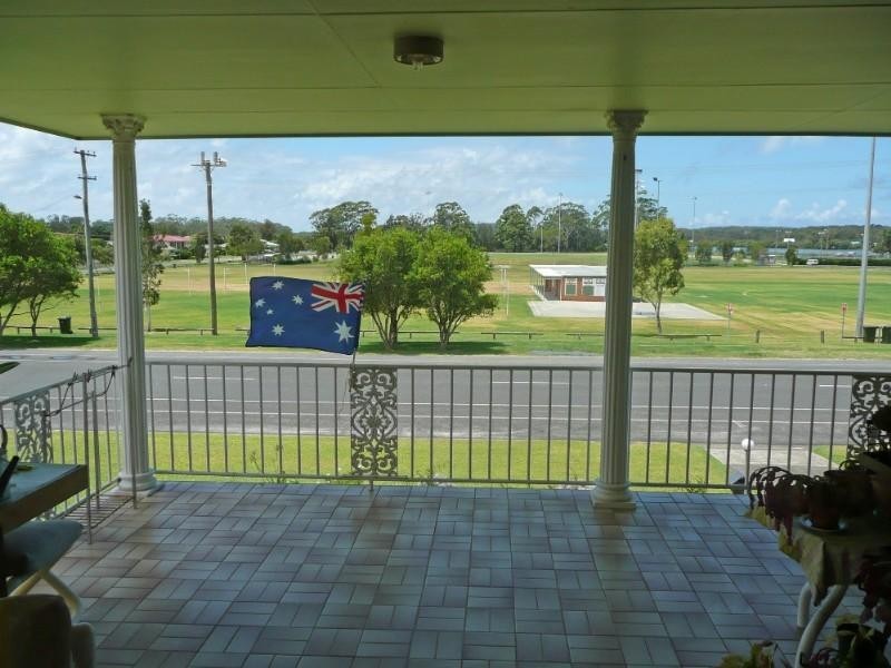 40 Lake Street, Laurieton NSW 2443