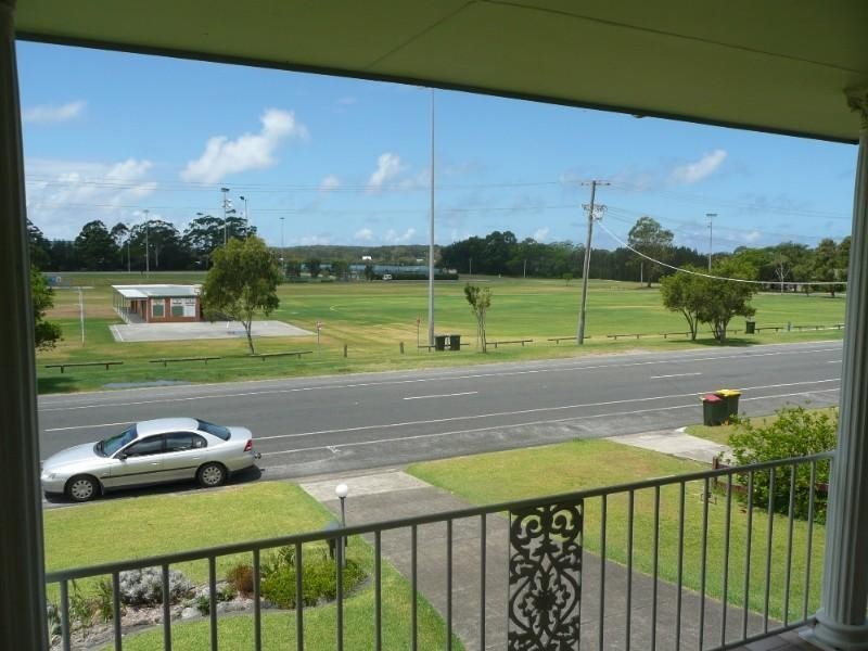 Upper/40 Lake Street, Laurieton NSW 2443