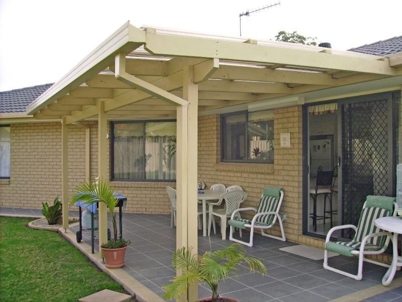 4 Laura Place, Laurieton NSW 2443