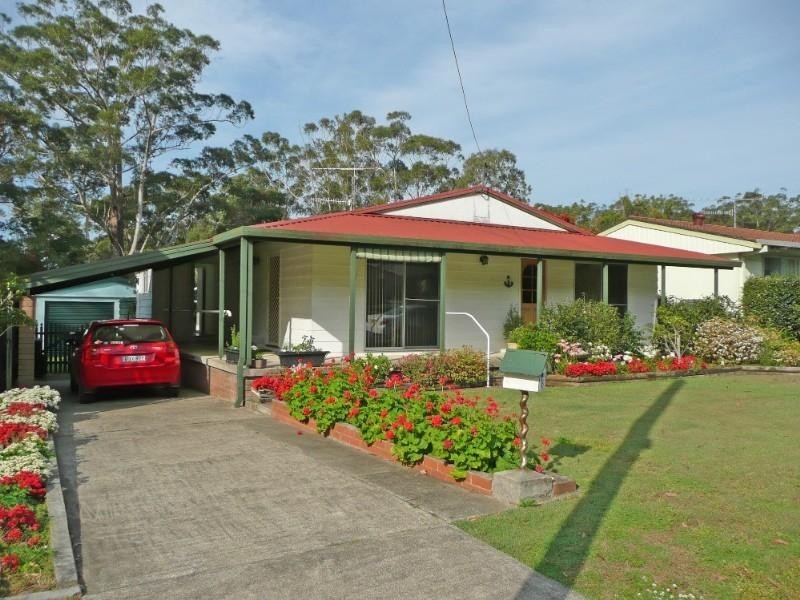 15 Kew Road, Laurieton NSW 2443