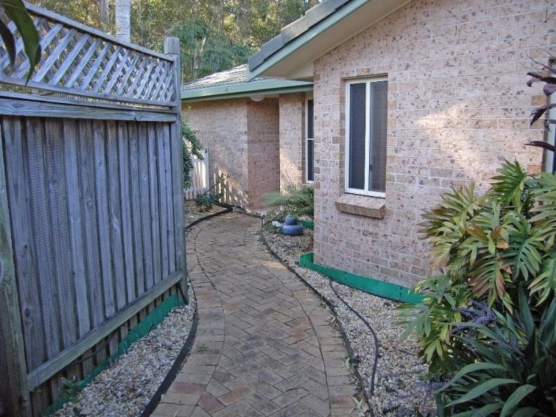 2/6 Tallowood Close, Laurieton NSW 2443