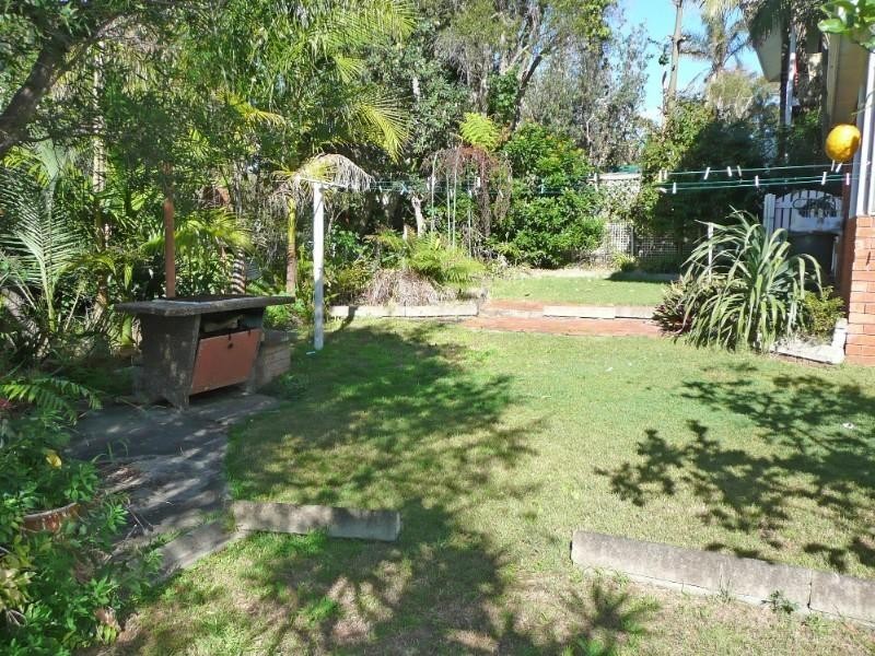 6 Fourth Avenue, Bonny Hills NSW 2445