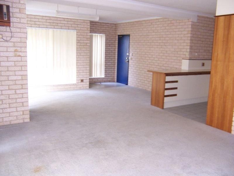 2/5a Gow Place, Laurieton NSW 2443