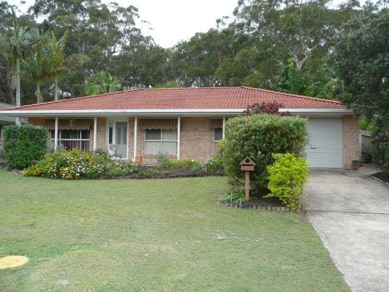 18 Scarborough Way, Dunbogan NSW 2443