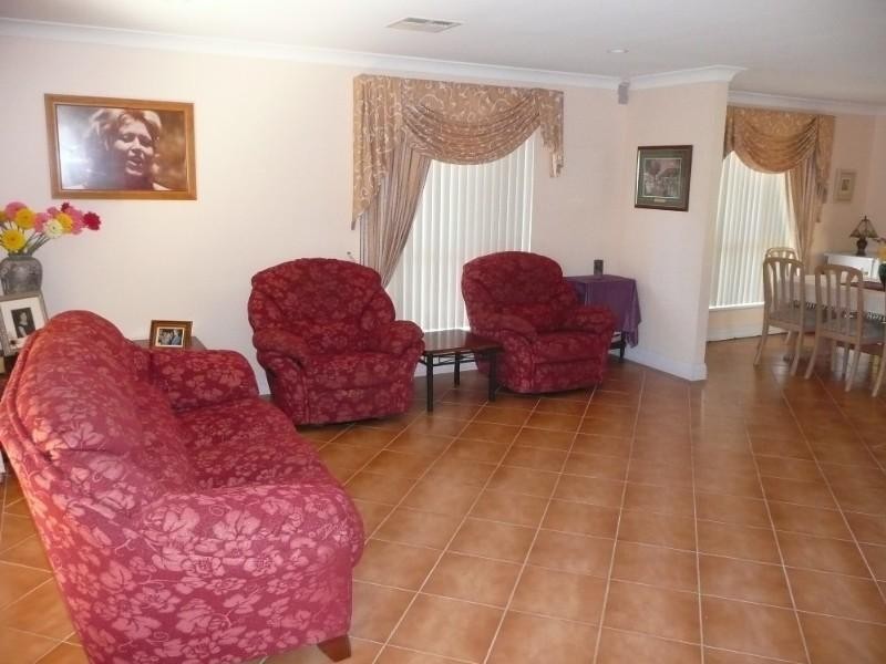 18 Scarborough Way, Dunbogan NSW 2443