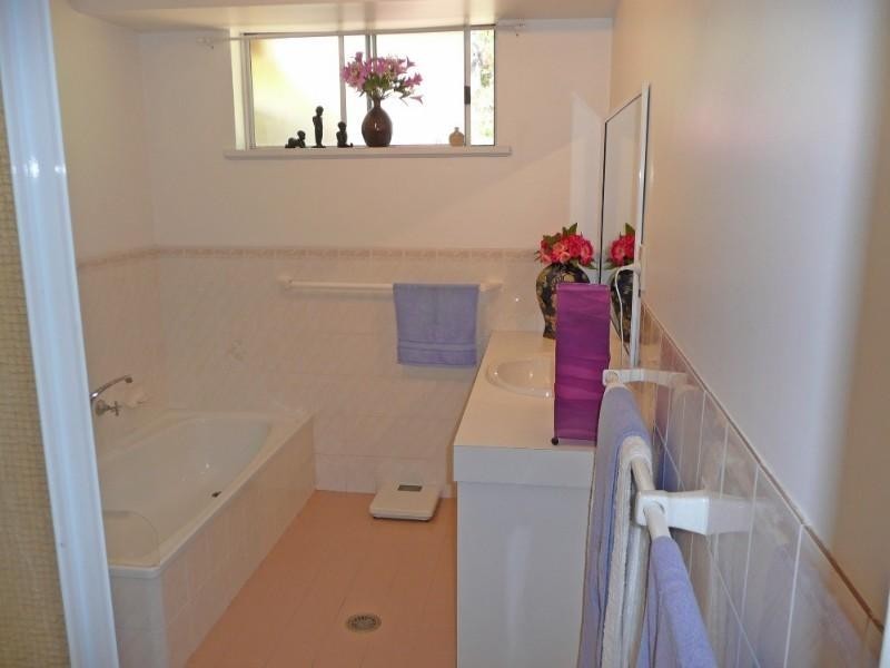 18 Scarborough Way, Dunbogan NSW 2443