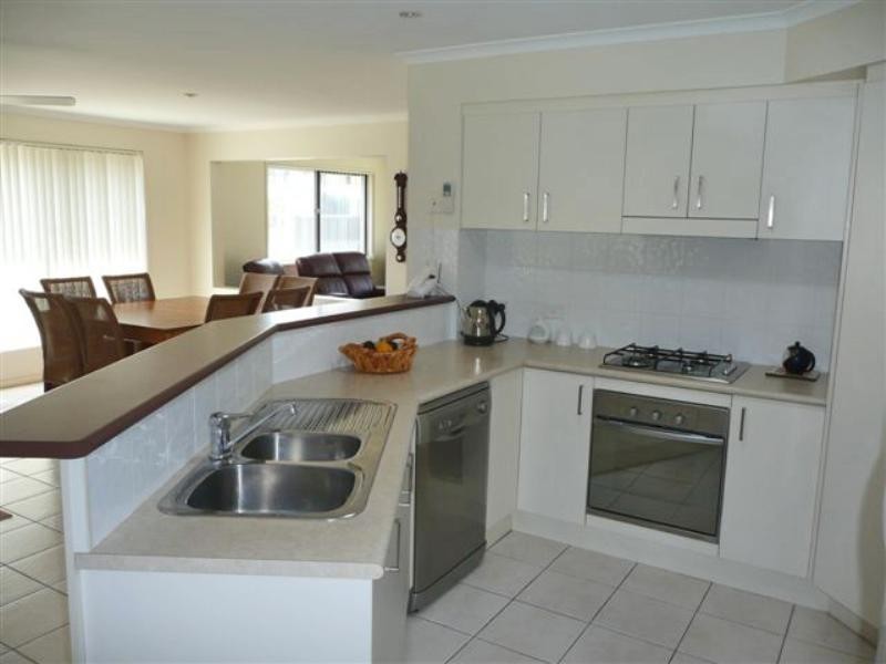 8 Hungerford Place, Bonny Hills NSW 2445