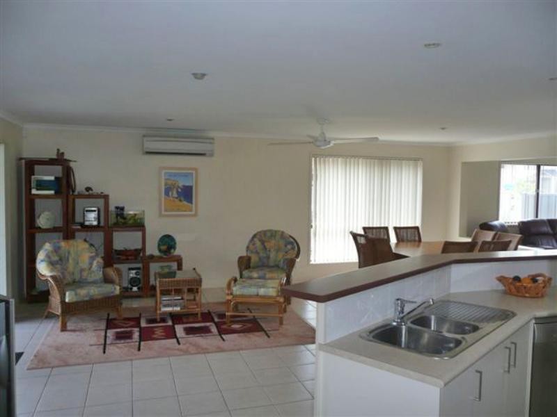 8 Hungerford Place, Bonny Hills NSW 2445