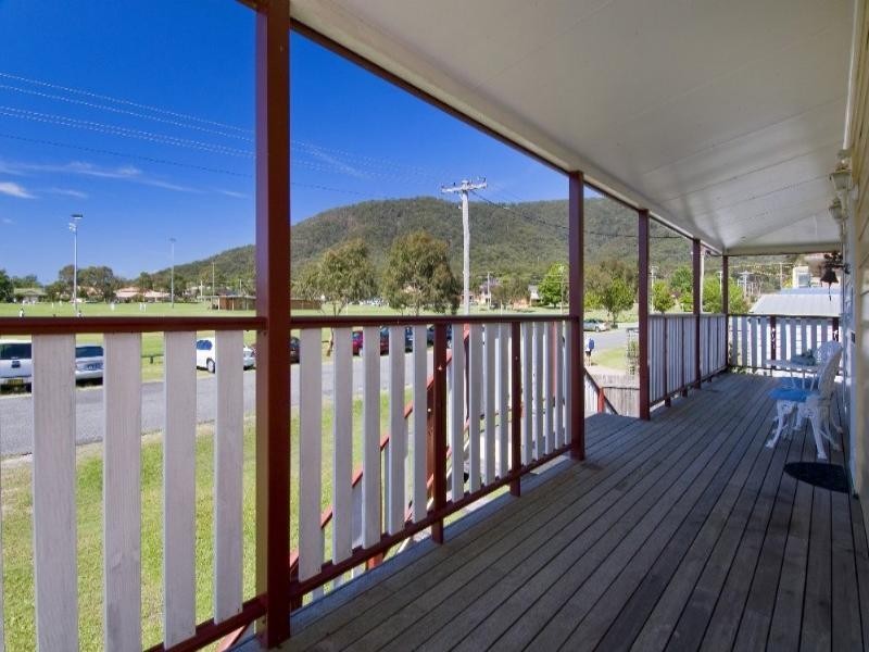 17 Castle Street, Laurieton NSW 2443