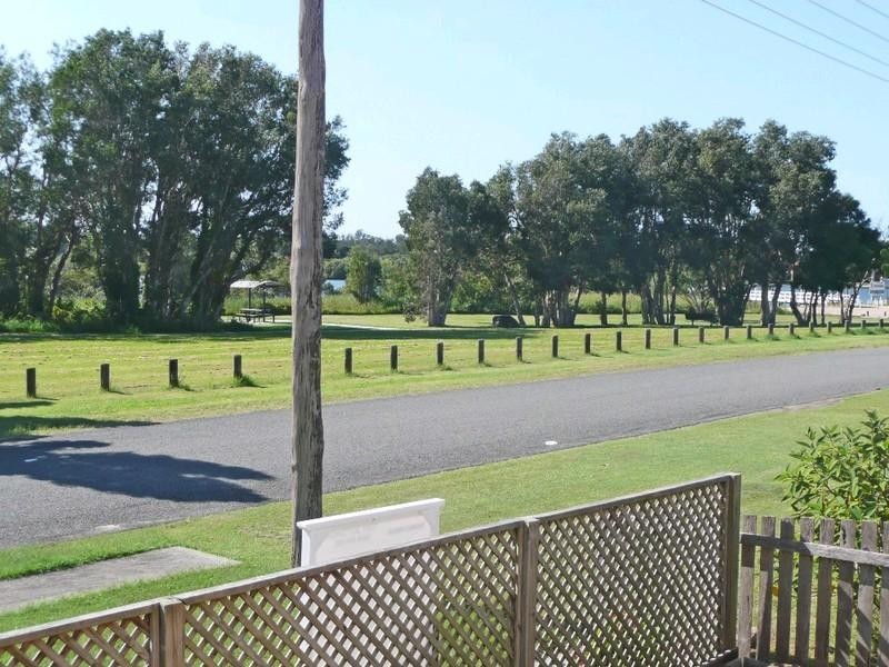 1/10 McLennan Street, Laurieton NSW 2443