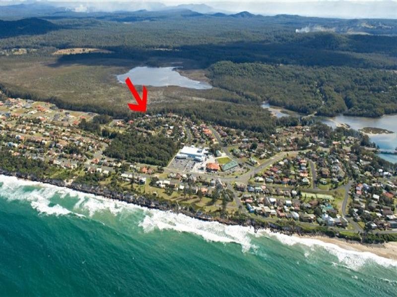 70 Tallong Drive, Lake Cathie NSW 2445