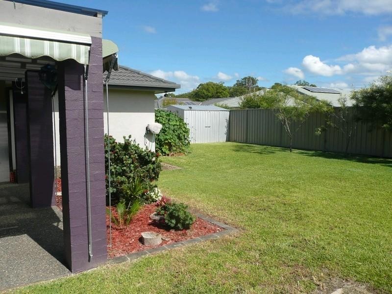 8 Hungerford Place, Bonny Hills NSW 2445