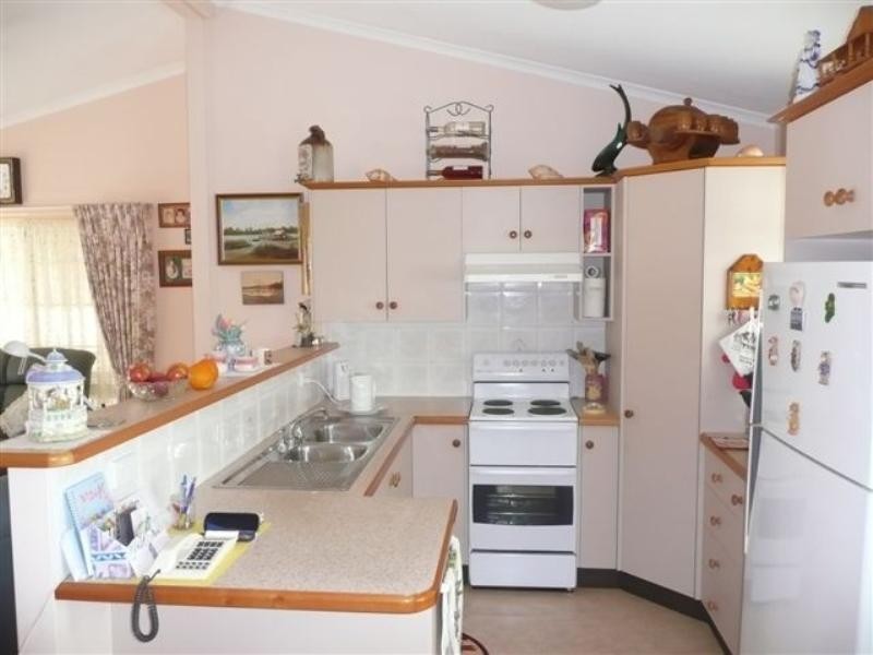 Site 18 Diamond Waters Caravan Park, Dunbogan NSW 2443