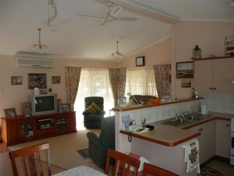 Site 18 Diamond Waters Caravan Park, Dunbogan NSW 2443