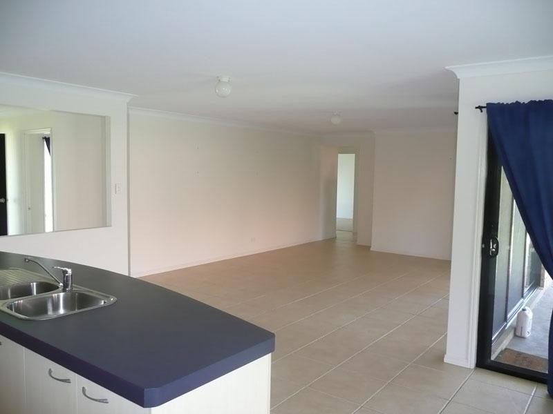 2 Alexander Close, Dunbogan NSW 2443