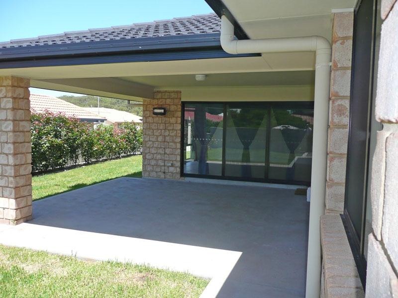2 Alexander Close, Dunbogan NSW 2443
