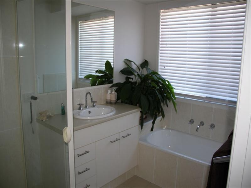 8 Alexander Close, Dunbogan NSW 2443