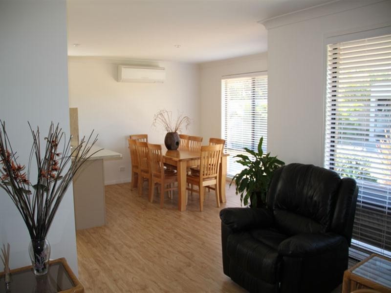 8 Alexander Close, Dunbogan NSW 2443