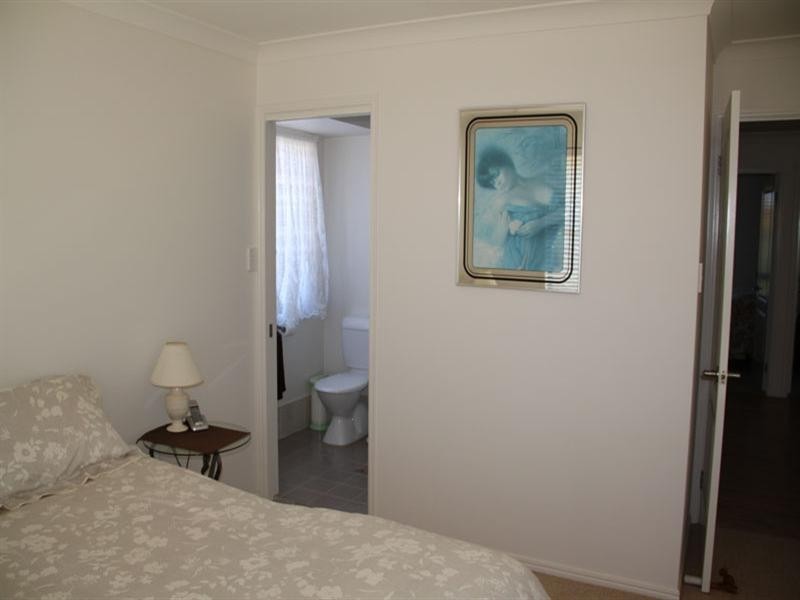 8 Alexander Close, Dunbogan NSW 2443