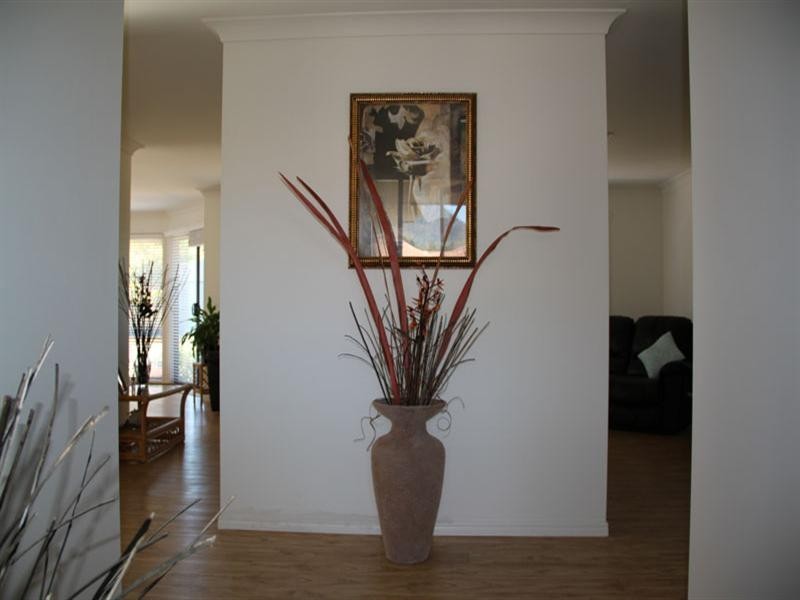 8 Alexander Close, Dunbogan NSW 2443