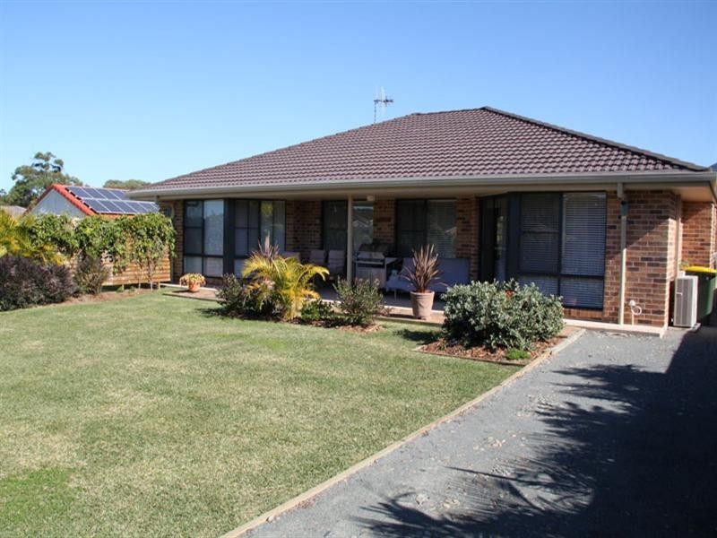 8 Alexander Close, Dunbogan NSW 2443