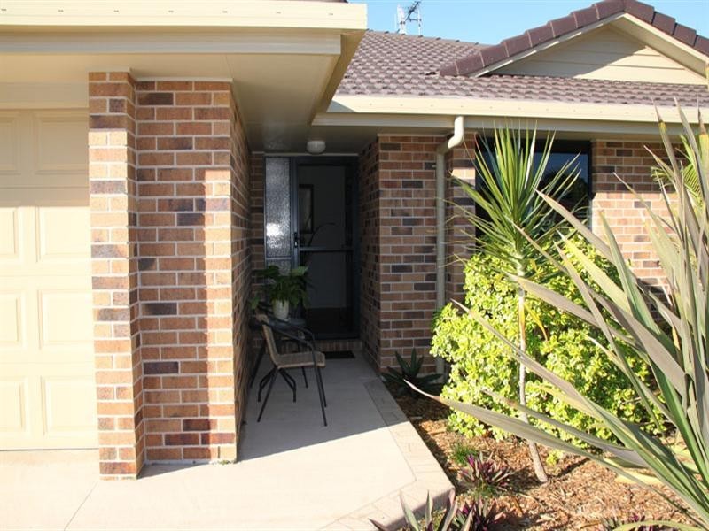 8 Alexander Close, Dunbogan NSW 2443