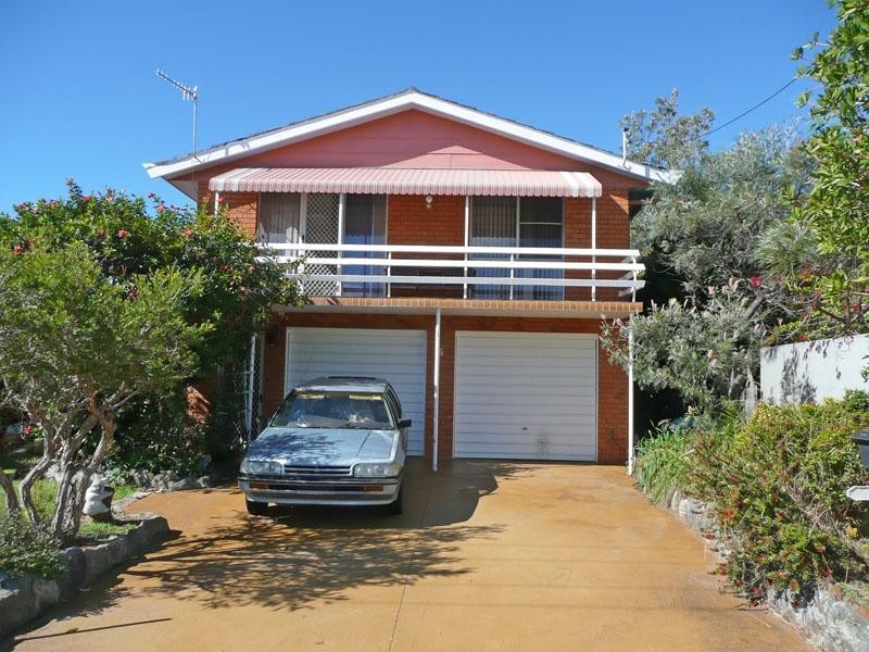 6 Fourth Avenue, Bonny Hills NSW 2445