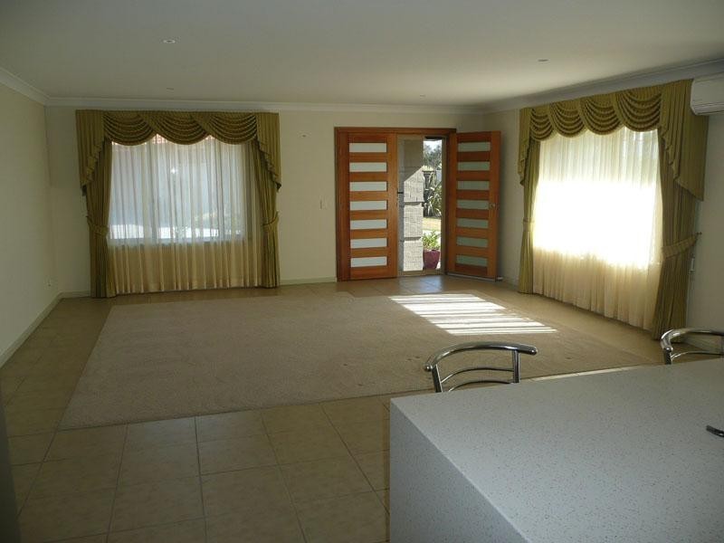 4/15 Eagle Place, Lake Cathie NSW 2445