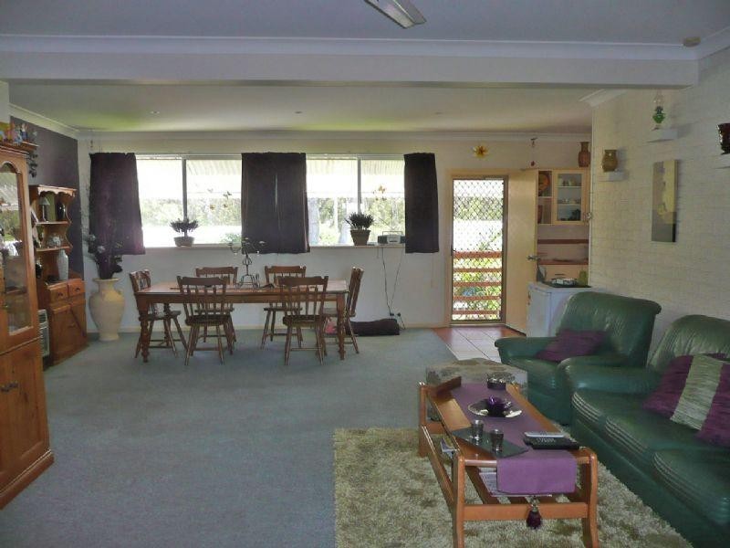 478 Ocean Drive, Laurieton NSW 2443