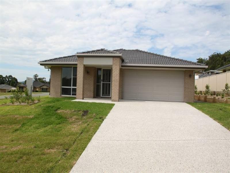 19 Fairwinds Avenue, Laurieton NSW 2443