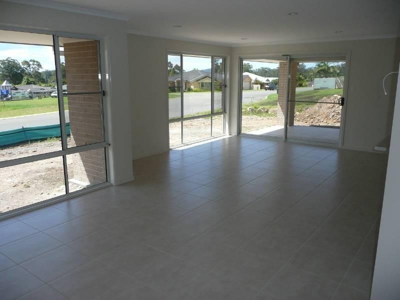 19 Fairwinds Avenue, Laurieton NSW 2443