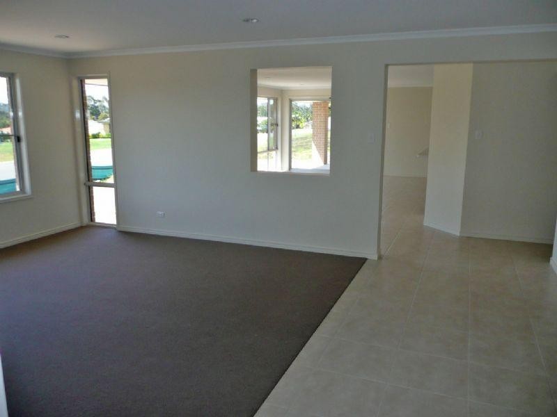 19 Fairwinds Avenue, Laurieton NSW 2443