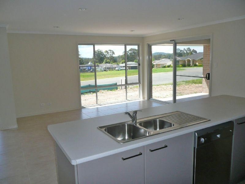 19 Fairwinds Avenue, Laurieton NSW 2443