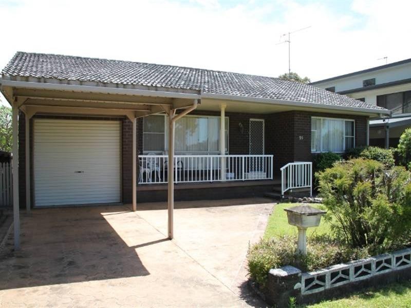 25 Castle Street, Laurieton NSW 2443