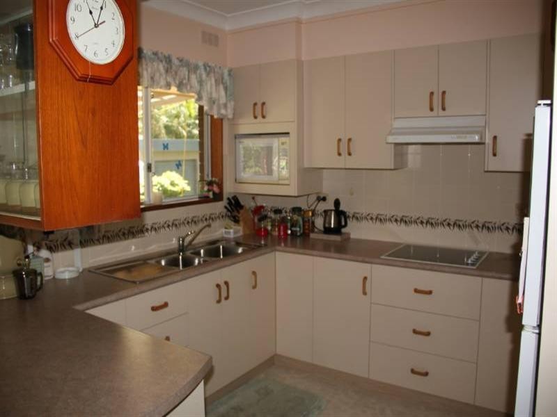 25 Castle Street, Laurieton NSW 2443