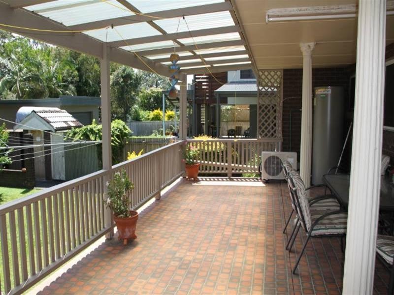 25 Castle Street, Laurieton NSW 2443