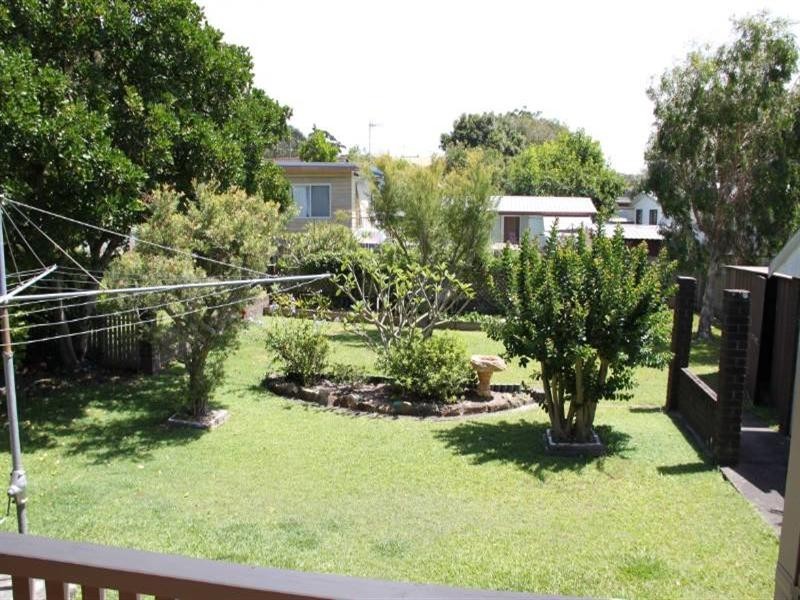 25 Castle Street, Laurieton NSW 2443