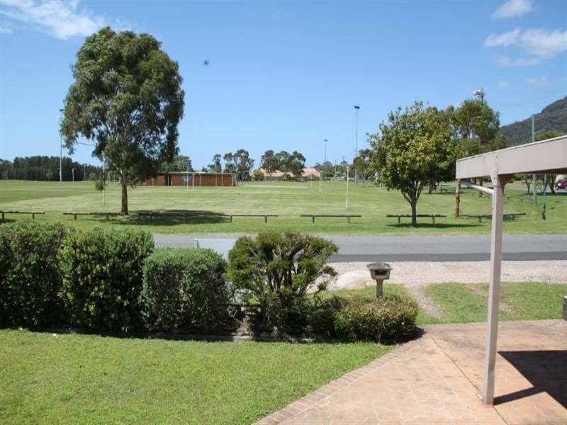 25 Castle Street, Laurieton NSW 2443