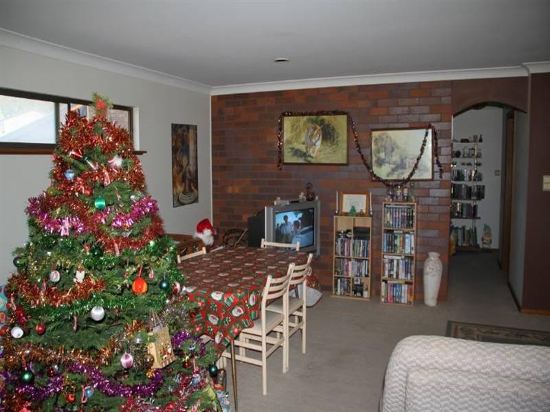 9 Peach Grove, Laurieton NSW 2443