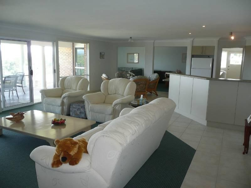 3 Crows Nest Close, Laurieton NSW 2443