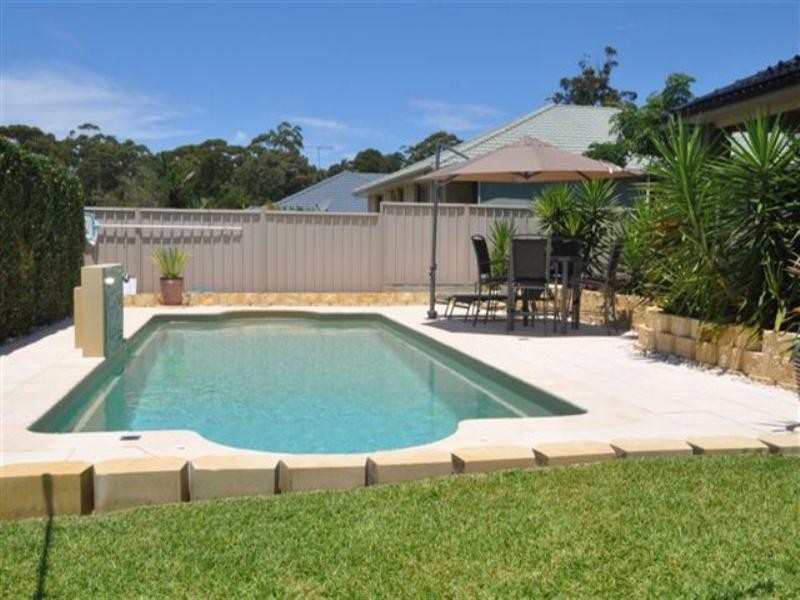 16 Reliance Crescent, Laurieton NSW 2443