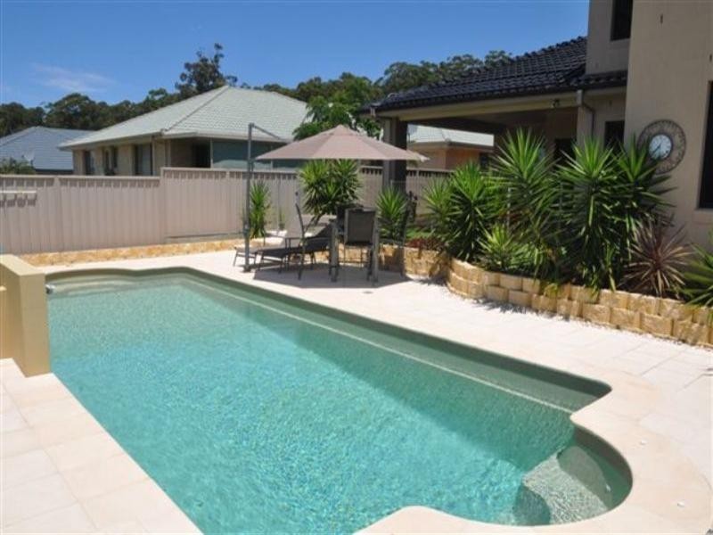 16 Reliance Crescent, Laurieton NSW 2443