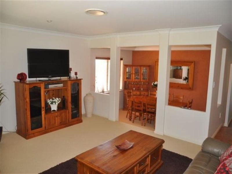 16 Reliance Crescent, Laurieton NSW 2443