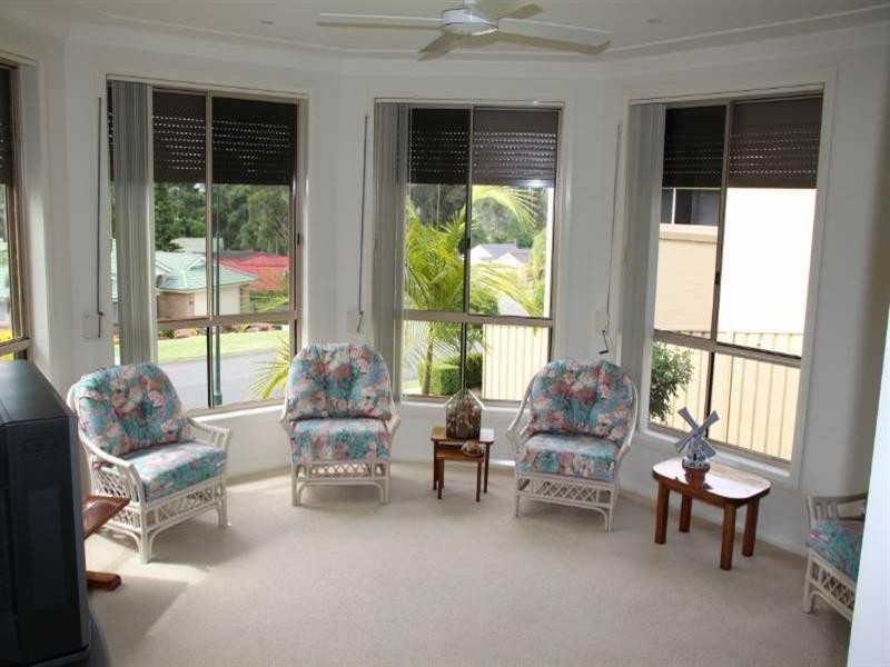 15 Fairwinds Avenue, Laurieton NSW 2443