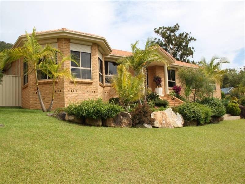 15 Fairwinds Avenue, Laurieton NSW 2443