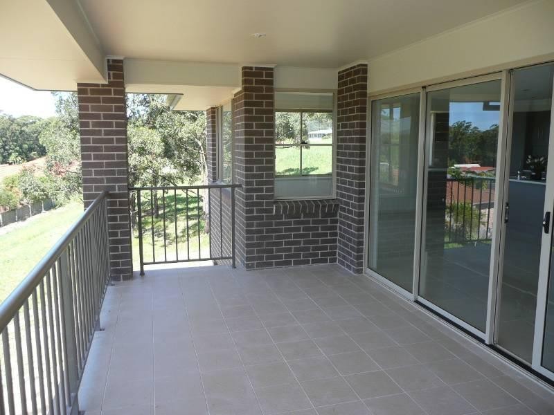 12 Admirals Circle, Laurieton NSW 2443